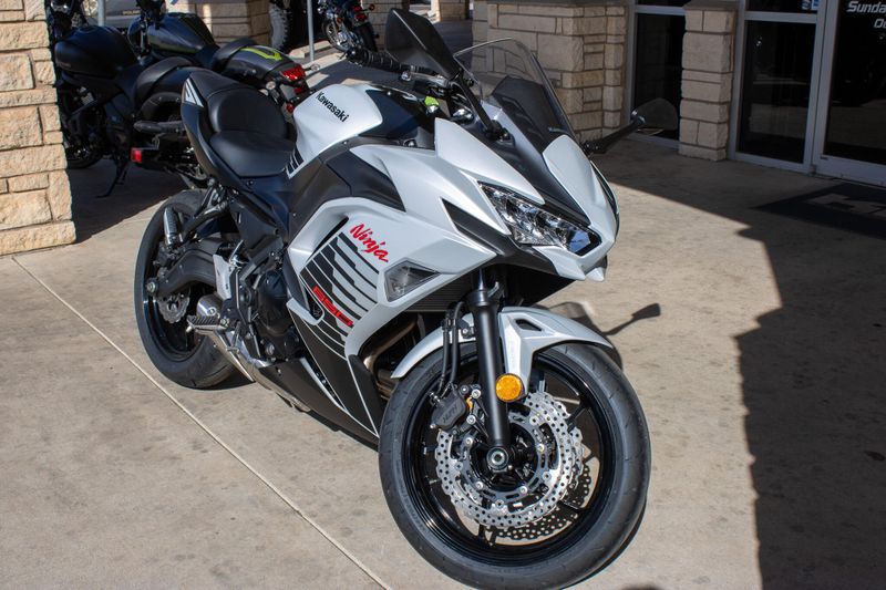 NEW 2026 KAWASAKI NINJA ZX6R Image 3