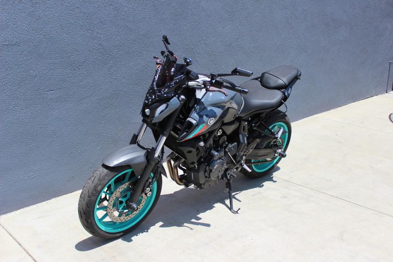 2022 Yamaha MT 07 Image 3