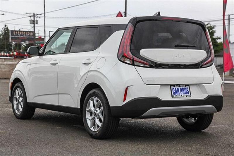 New 2025 Kia Soul LXImage 15