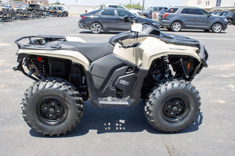 NEW 2026 CAN-AM OUTLANDER PRO HD5 Image 5