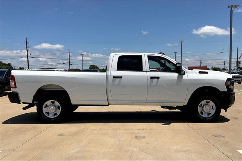 2024 RAM 3500 Tradesman Crew Cab 4x4 8