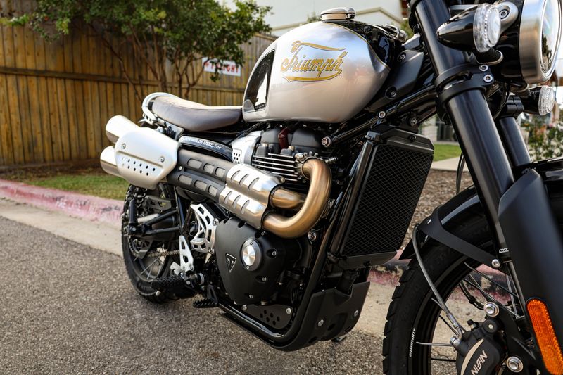 USED 2025 TRIUMPH SCRAMBLER 1200 X Image 6