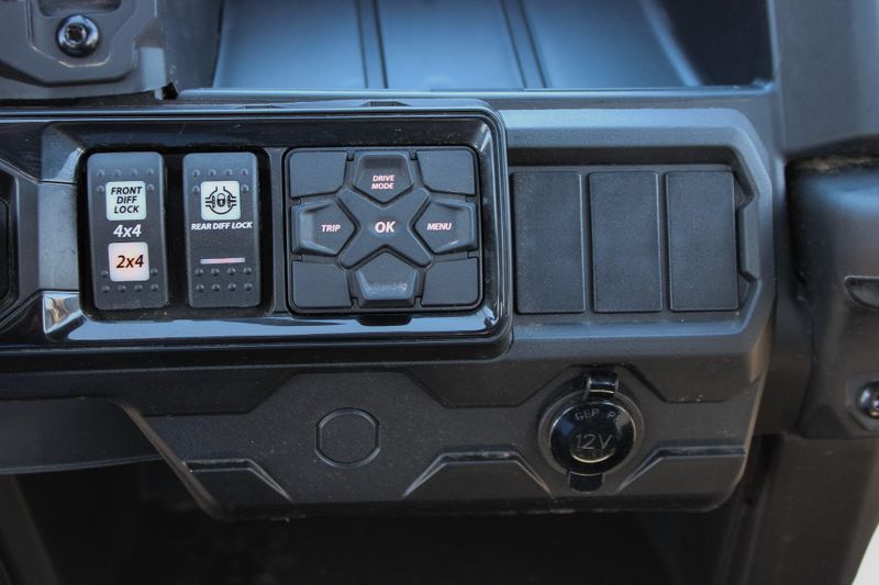 2025 Can-Am DEFENDER MAX LONE STAR HD10 STEALTH BLACK Image 13