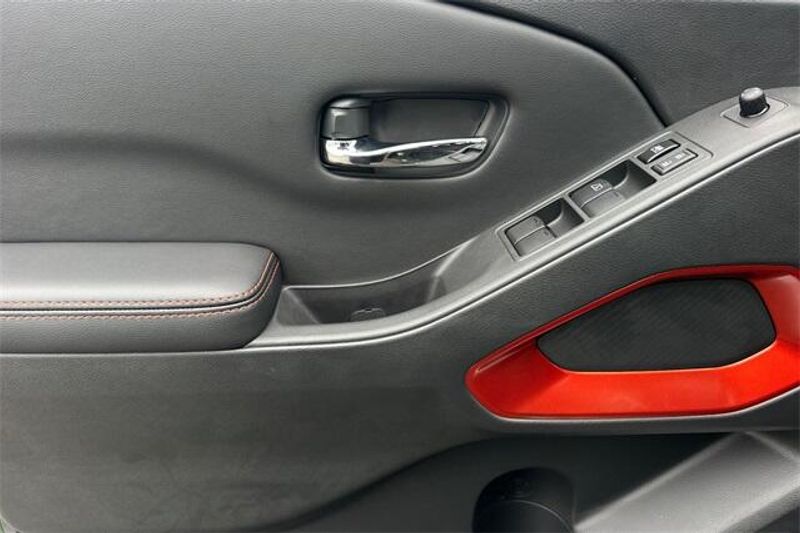 New 2025 Nissan Frontier PRO-4XImage 8