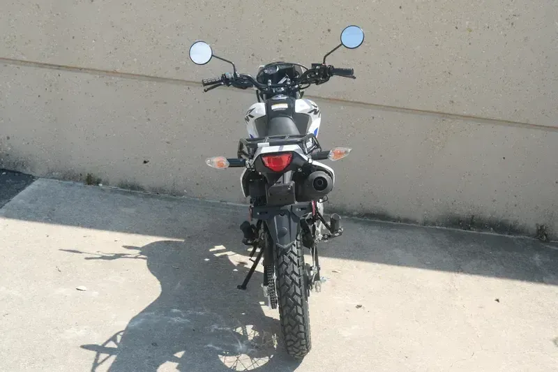 NEW 2025 HONDA XR150L Image 6