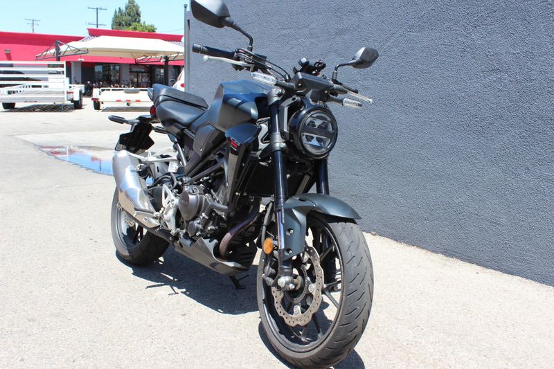Used 2023 Honda CB300R ABS Image 4