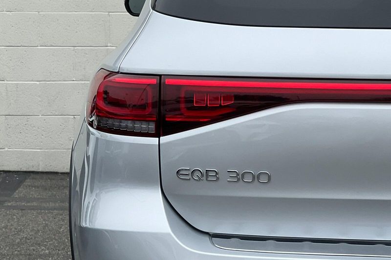 2023 Mercedes-Benz EQB 300Image 34