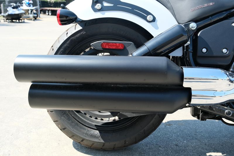 USED 2024 INDIAN MOTORCYCLE CHIEF BOBBER Image 12