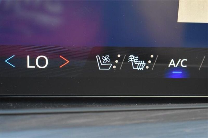 New 2026 Chevrolet Suburban PremierImage 37