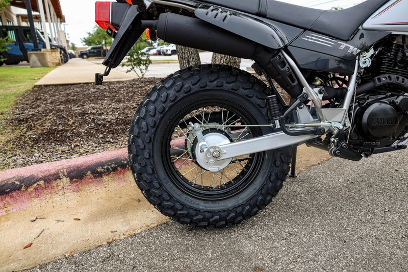 NEW 2027 YAMAHA TW200 Image 12