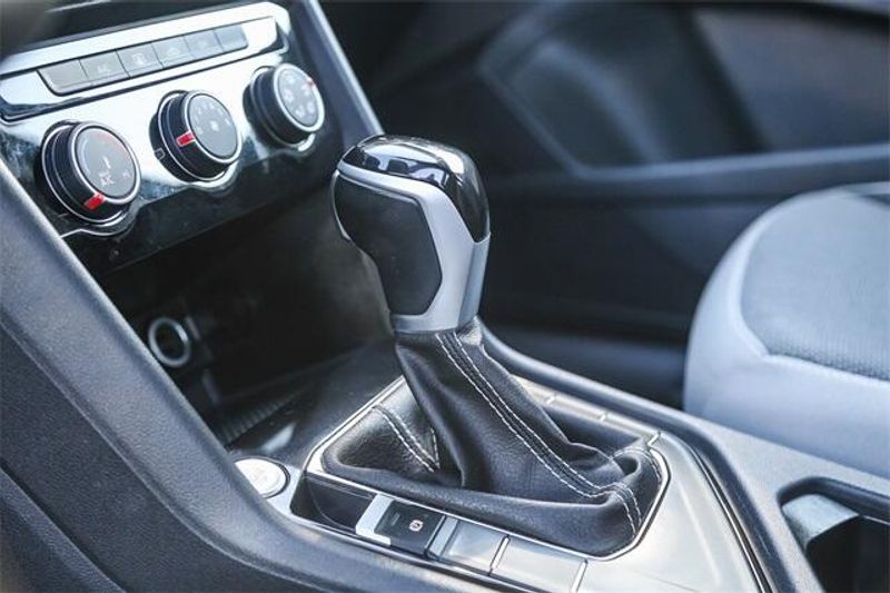 2023 Volkswagen Taos 1.5T SImage 24