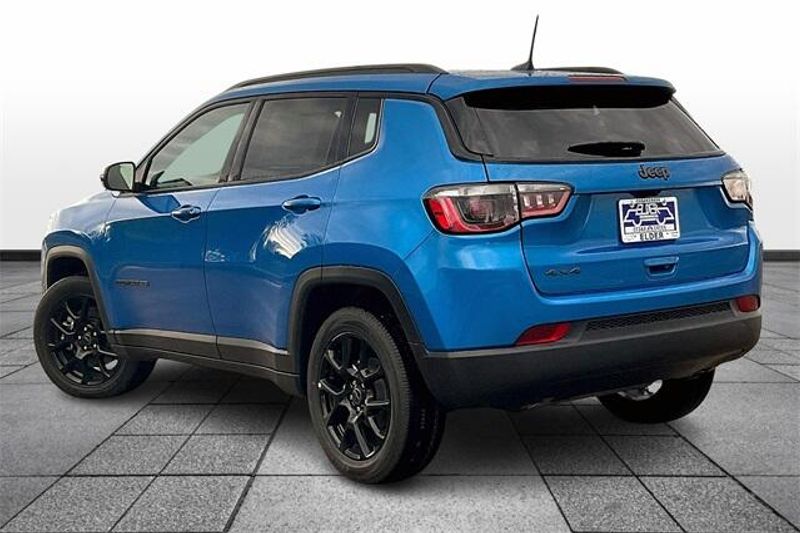 2025 Jeep Compass Latitude 4x4Image 3