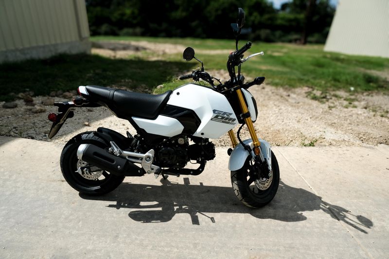 2025 Honda GROM PEARL WHITEImage 8