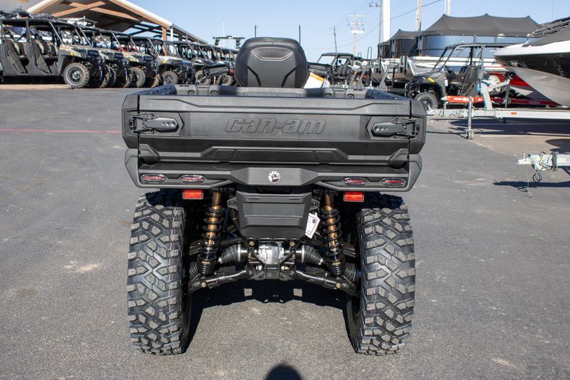 NEW 2026 CAN-AM OUTLANDER MAX 6X6 BACKCOUNTRY 1000R Image 5