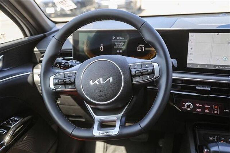 2025 Kia K5 GT-LineImage 8