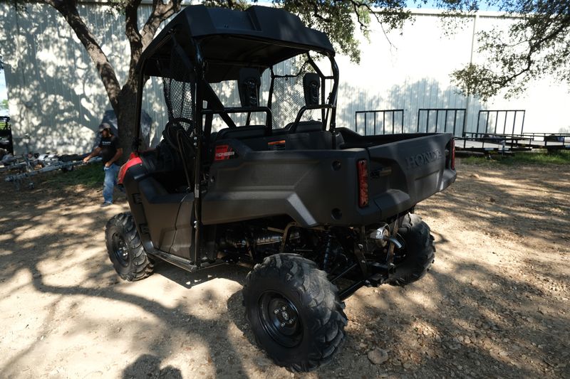 2025 Honda PIONEER 700 HERO REDImage 5