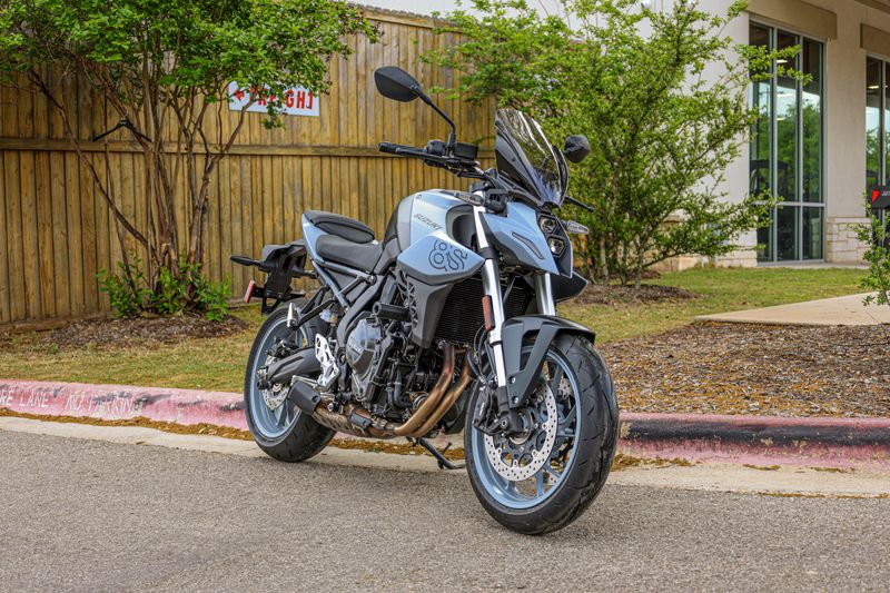 USED 2024 SUZUKI GSX-8S Image 1