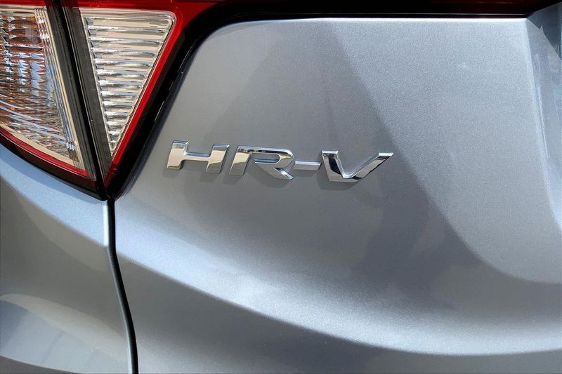 2019 Honda HR-V Sport photo 7