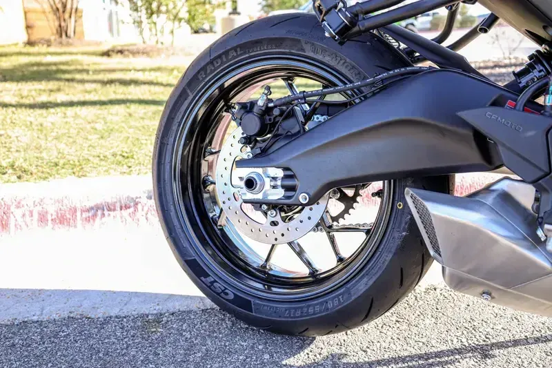 NEW 2026 CFMOTO 675NK Image 11