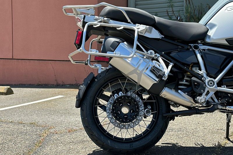 GS ADV BMW R1250 GS LCI Motorcycle Black and Gray Diecast Model by