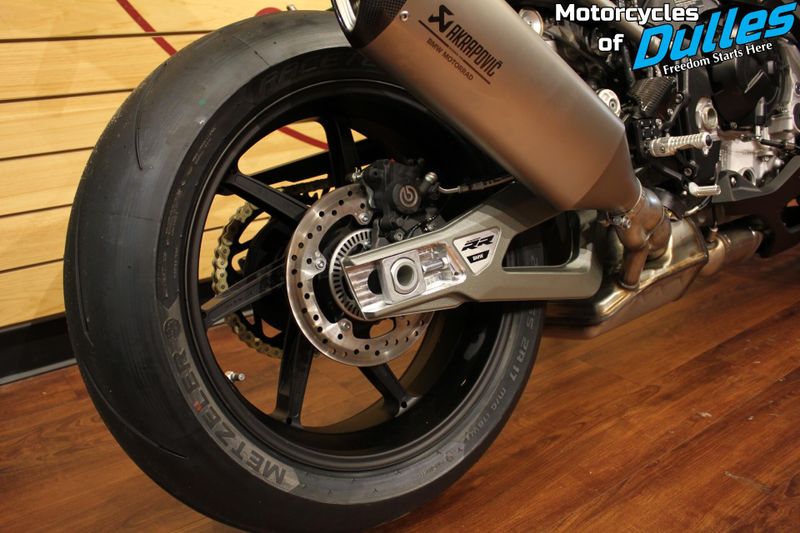 2025 BMW S 1000 RR Image 14