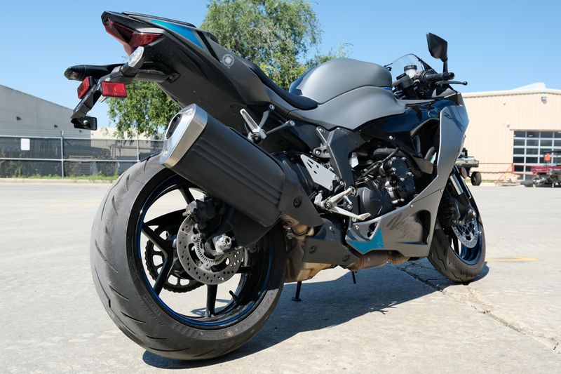 USED 2025 KAWASAKI NINJA ZX6R ABS Image 6