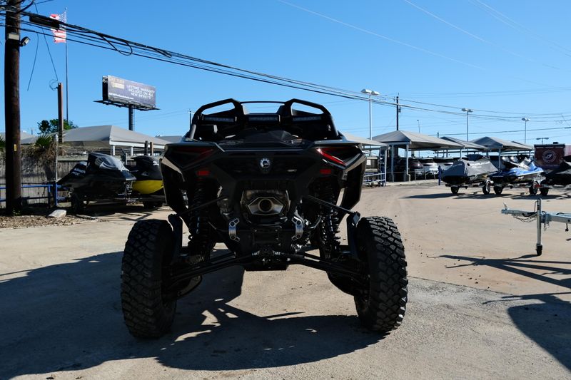 NEW 2026 CAN-AM MAVERICK R MAX X RC WITH SMARTSHOX 999T DCT Image 4