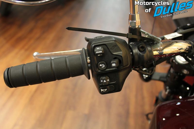 2025 Indian Motorcycle Super Scout Image 9