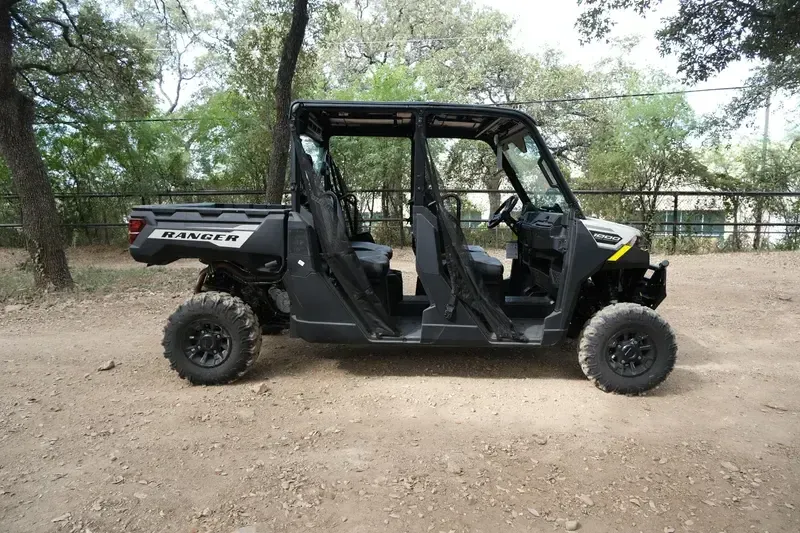 2025 Polaris RANGER CREW 1000 PREMIUM MIRAGE BEIGEImage 4