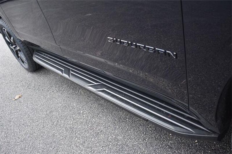 Used 2023 Chevrolet Suburban RSTImage 12