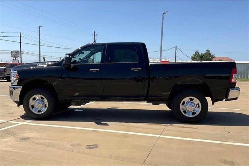 2024 RAM 2500 Tradesman Crew Cab 4x4 6