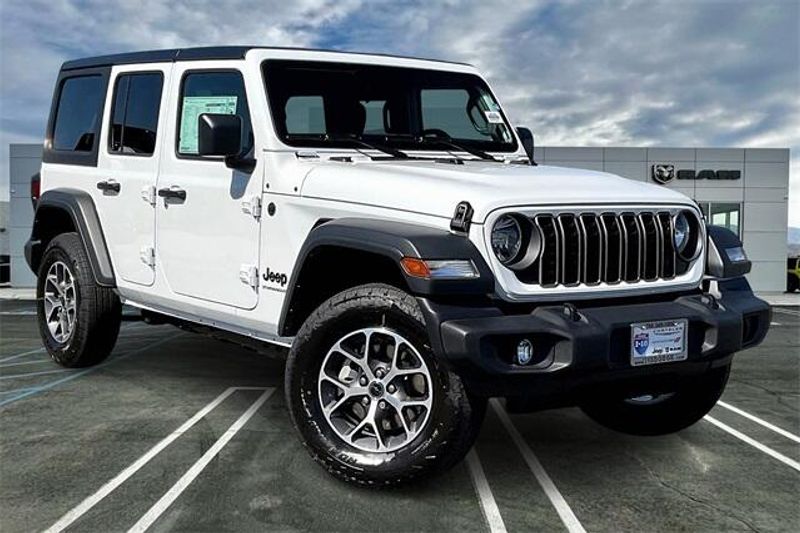 New 2025 Jeep Wrangler 4-door Sport SImage 14