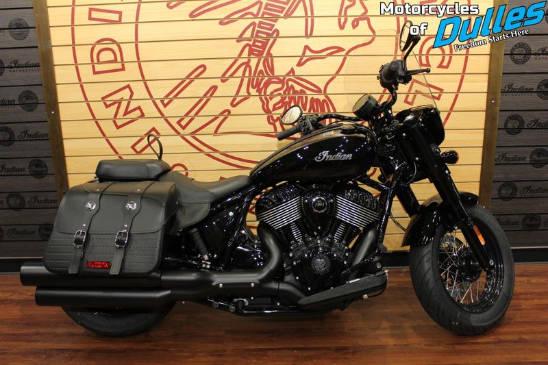 2025 Indian Motorcycle Super Chief Dark Horse Image 1
