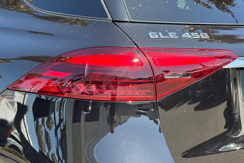Used 2025 Mercedes-Benz GLE 450Image 34