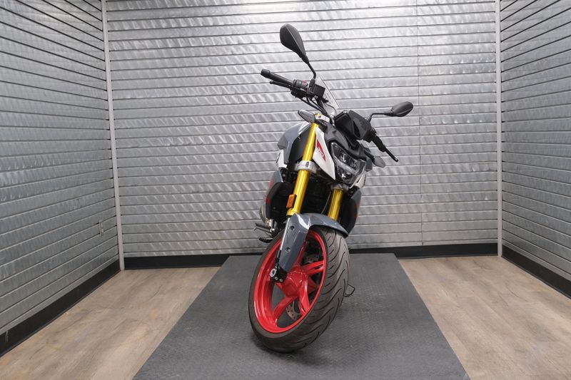 USED 2022 BMW G 310 R Image 8