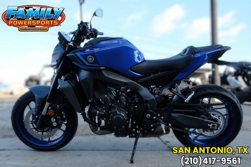 2025 Yamaha MT09 TEAM BLUEImage 1