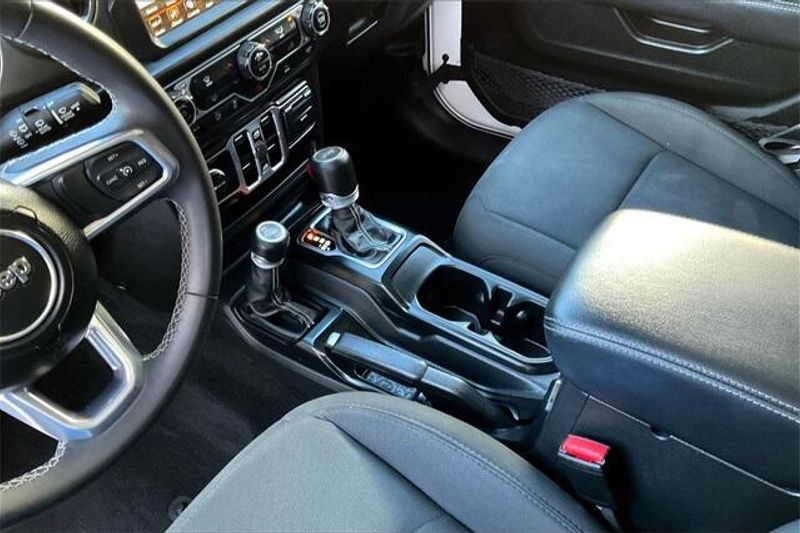 Used 2023 Jeep Wrangler SaharaImage 17