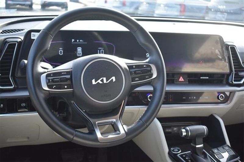 New 2025 Kia Sportage EXImage 18