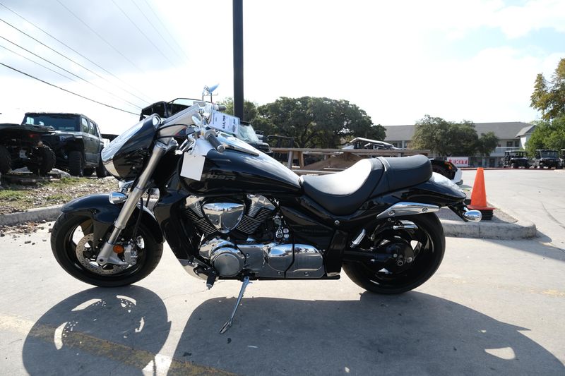 2025 SUZUKI BOULEVARD M109R BLACK in a BLACK exterior color. Family PowerSports (877) 886-1997 familypowersports.com 