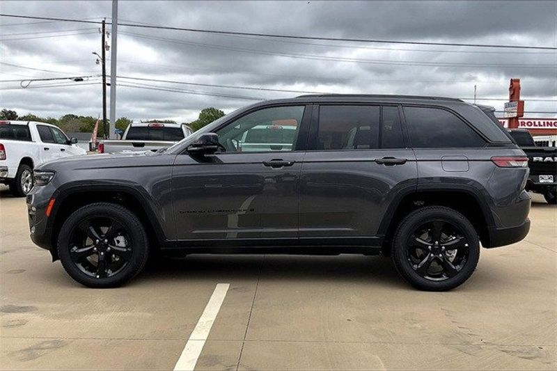 2024 Jeep Grand Cherokee Limited 4x2Image 14