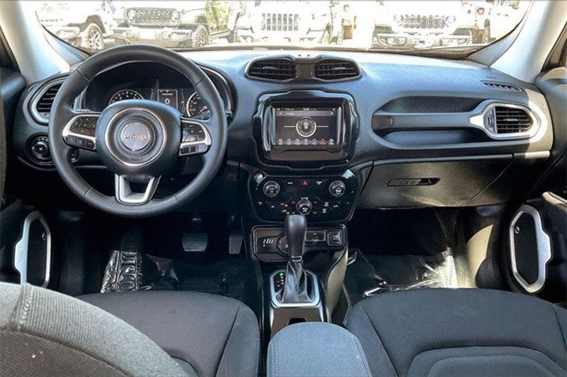 2019 Jeep Renegade LatitudeImage 15