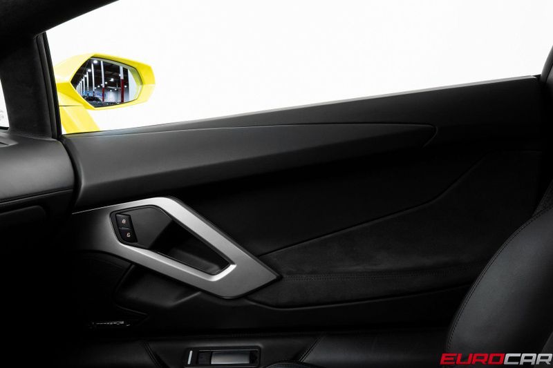 2015 Lamborghini Aventador *FRONT AXLE LIFT * IMMACULATE CONDITION*Image 23