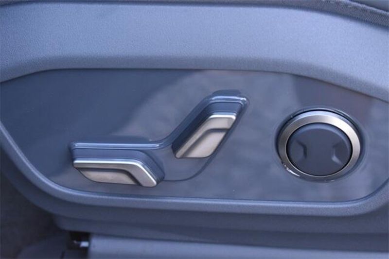 2024 Kia EV9 LightImage 24