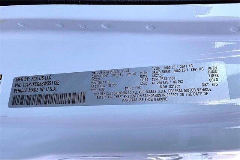 New 2025 Jeep Wrangler 4-door SaharaImage 14