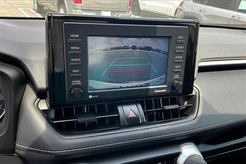 2022 Toyota RAV4 LEImage 21