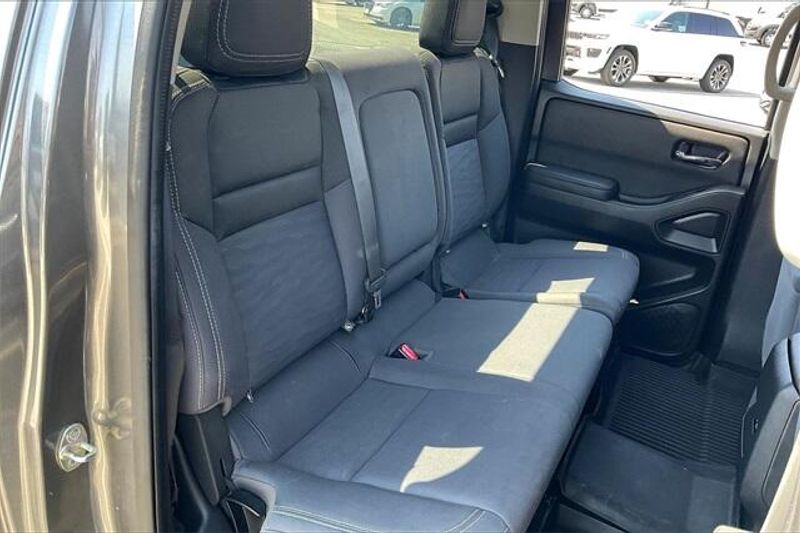 Used 2022 Nissan Frontier SVImage 26