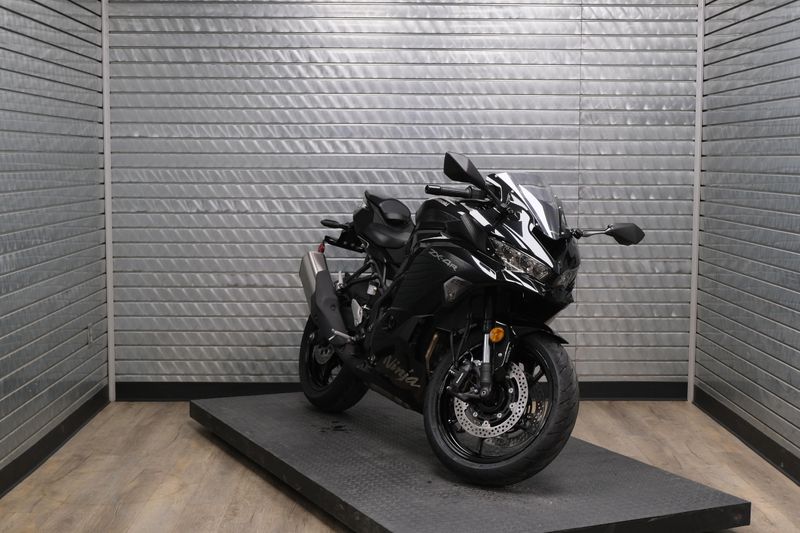 NEW 2026 KAWASAKI NINJA ZX4R ABS Image 1