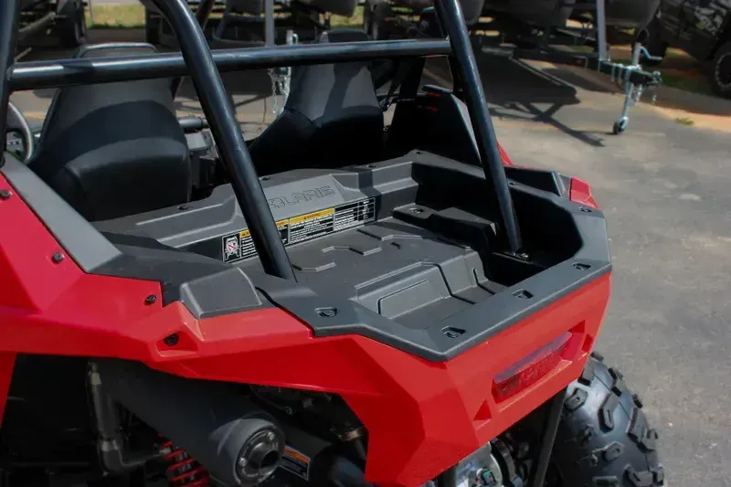 2025 Polaris RZR 200 EFI INDY RED Image 13