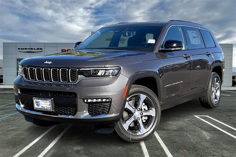 New 2025 Jeep Grand Cherokee L Limited 4x4Image 1