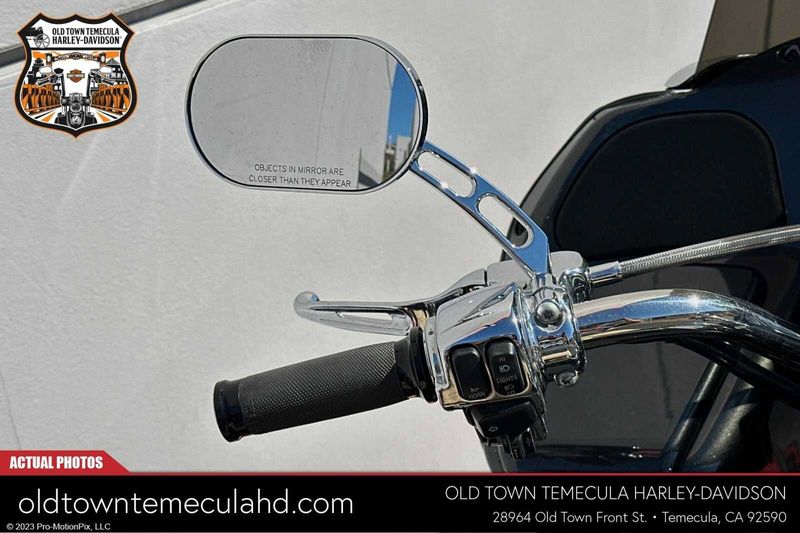 2009 Harley-Davidson Road Glide in a BLACK PEARL exterior color. BMW Motorcycles of Temecula – Southern California (951) 506-6903 bmwmotorcyclesoftemecula.com 